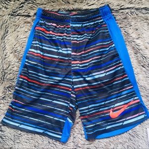 Nike dri fit boy’s blue striped athletic shorts size medium